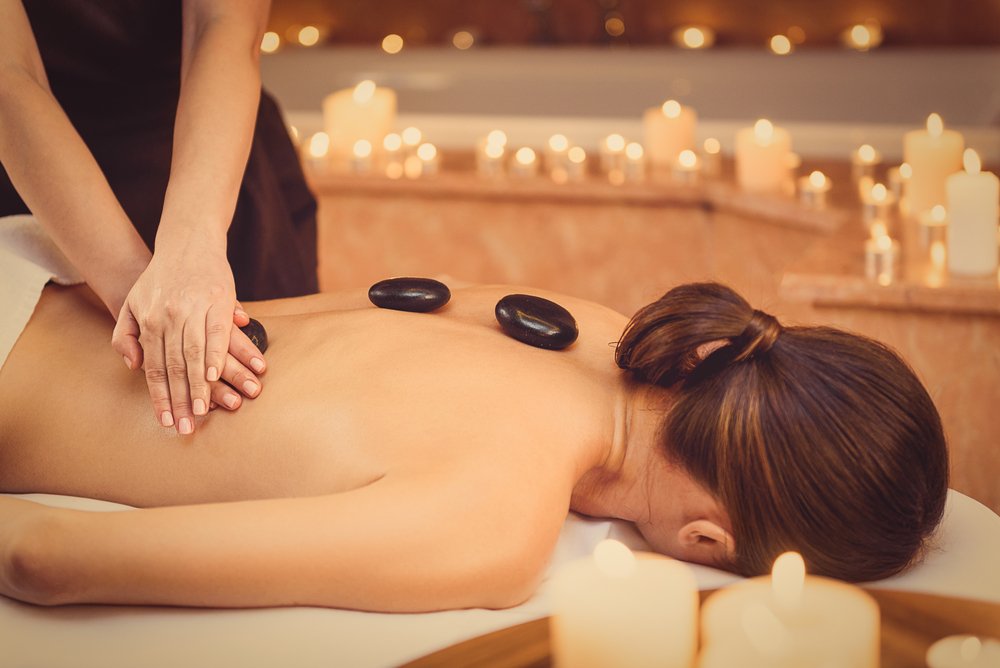 Expanding your massage practice with online beauty courses