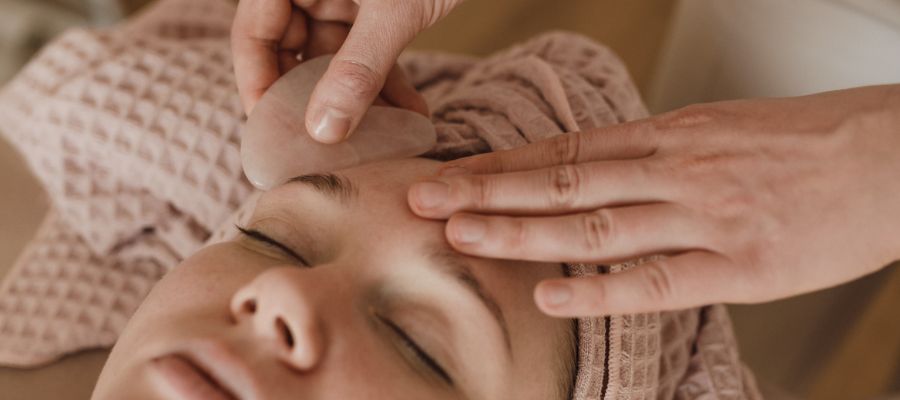 The Comprehensive Guide to Facial Massage Training: Techniques, Benefits, and Becoming a Certified Therapist