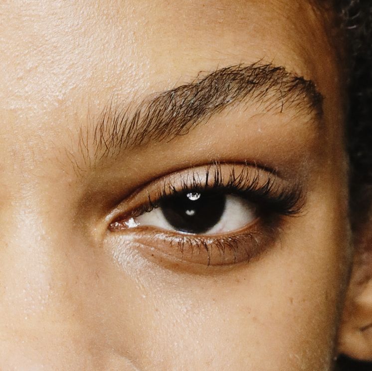 Whats The Difference Between Brow Waxing And Threading?