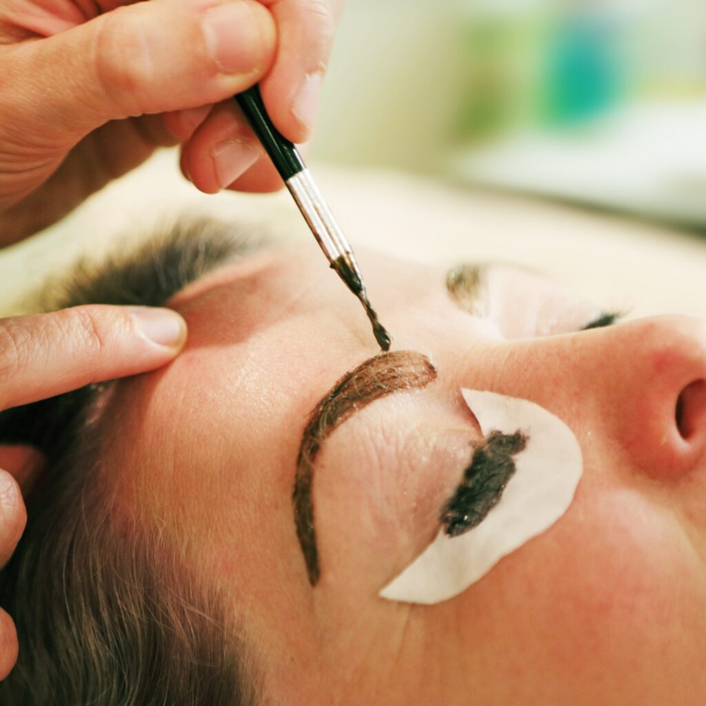 Read more on What Is Lash And Brow Tinting?