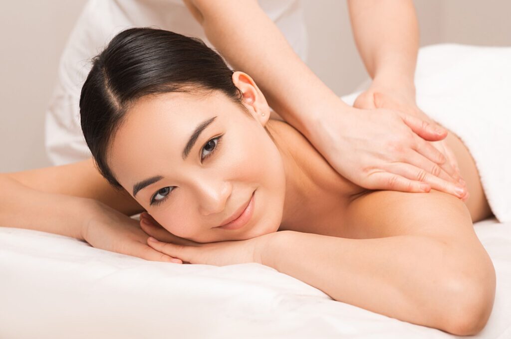 Read more on Top 6 Health Benefits Of Aromatherapy Massage